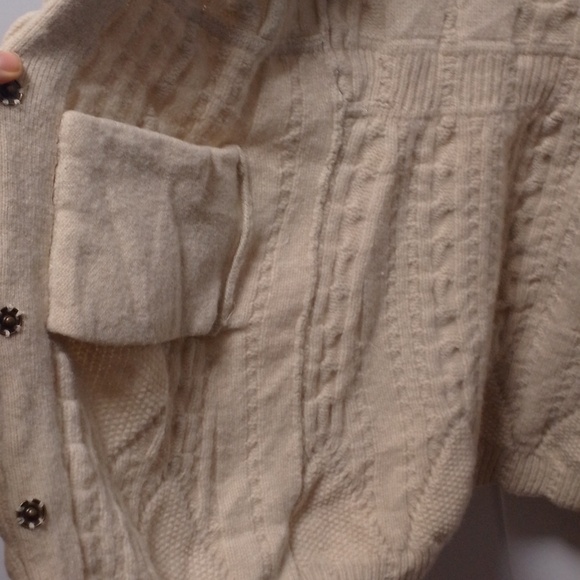 Exquisite Cream Knit Guinevere Cardigan Sweater 100% Lamb Wool Winter Wonderland - Picture 15 of 15
